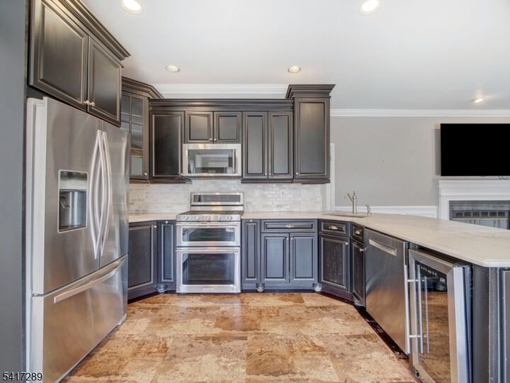 Property Photo:  8 Mulberry Ct  NJ 08876 