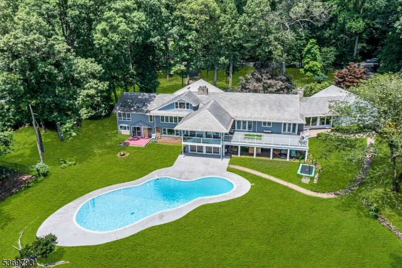 Property Photo: 44 Hillcrest Rd NJ 08836