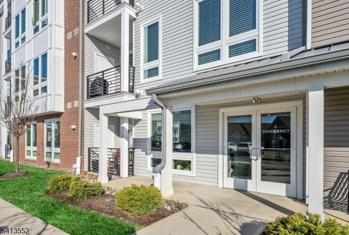 Property Photo:  4 Vanderbilt Blvd 408  NJ 07932 