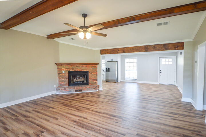 Property Photo: 100 Mangrove Palm MS 39759