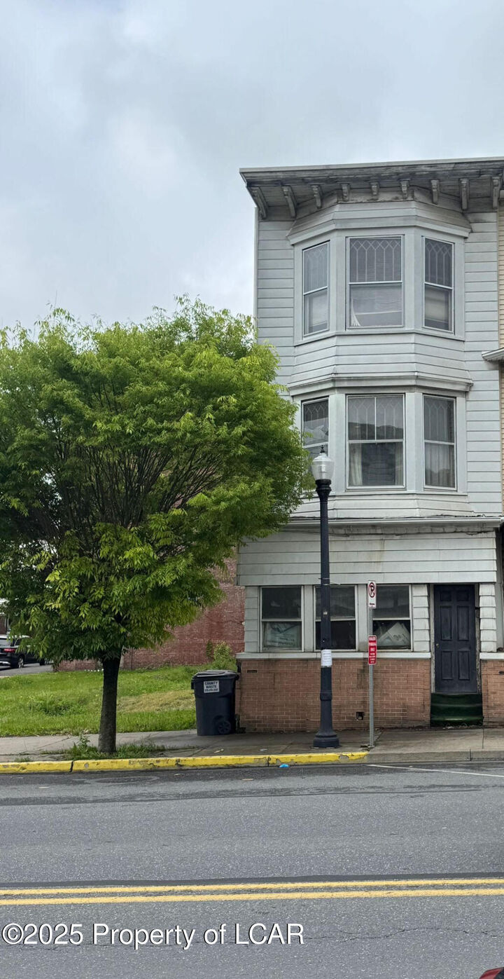 Property Photo: 206 N Main Street PA 17976