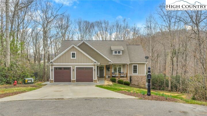 Property Photo:  362 Fairway Oaks Drive  NC 28694 