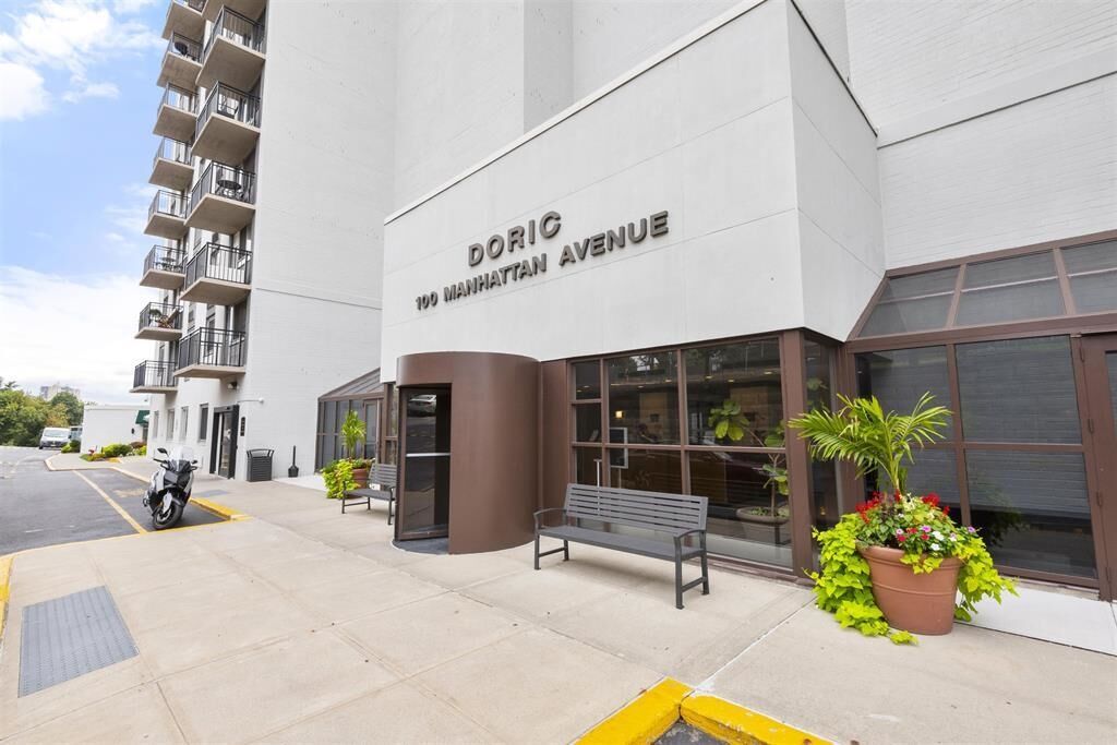 Property Photo:  100 Manhattan Ave 2010  NJ 07087 