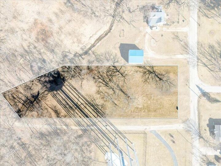 Property Photo:  102 13th Ave SW  IA 50662 