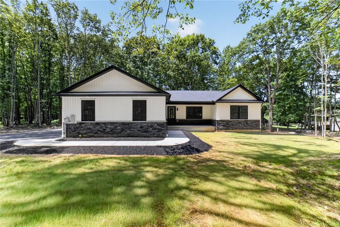 Property Photo:  Winter Court  PA 18334 