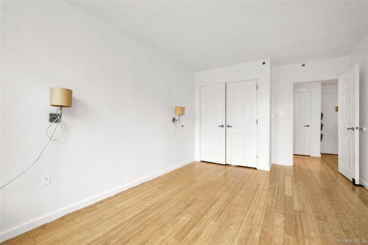Property Photo:  837 Washington Avenue 4B  NY 10451 