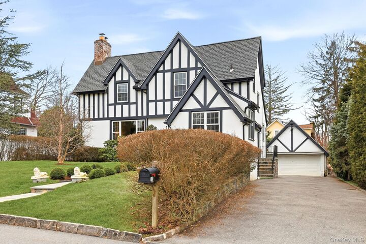 Property Photo:  11 Van Buren Place  NY 10603 