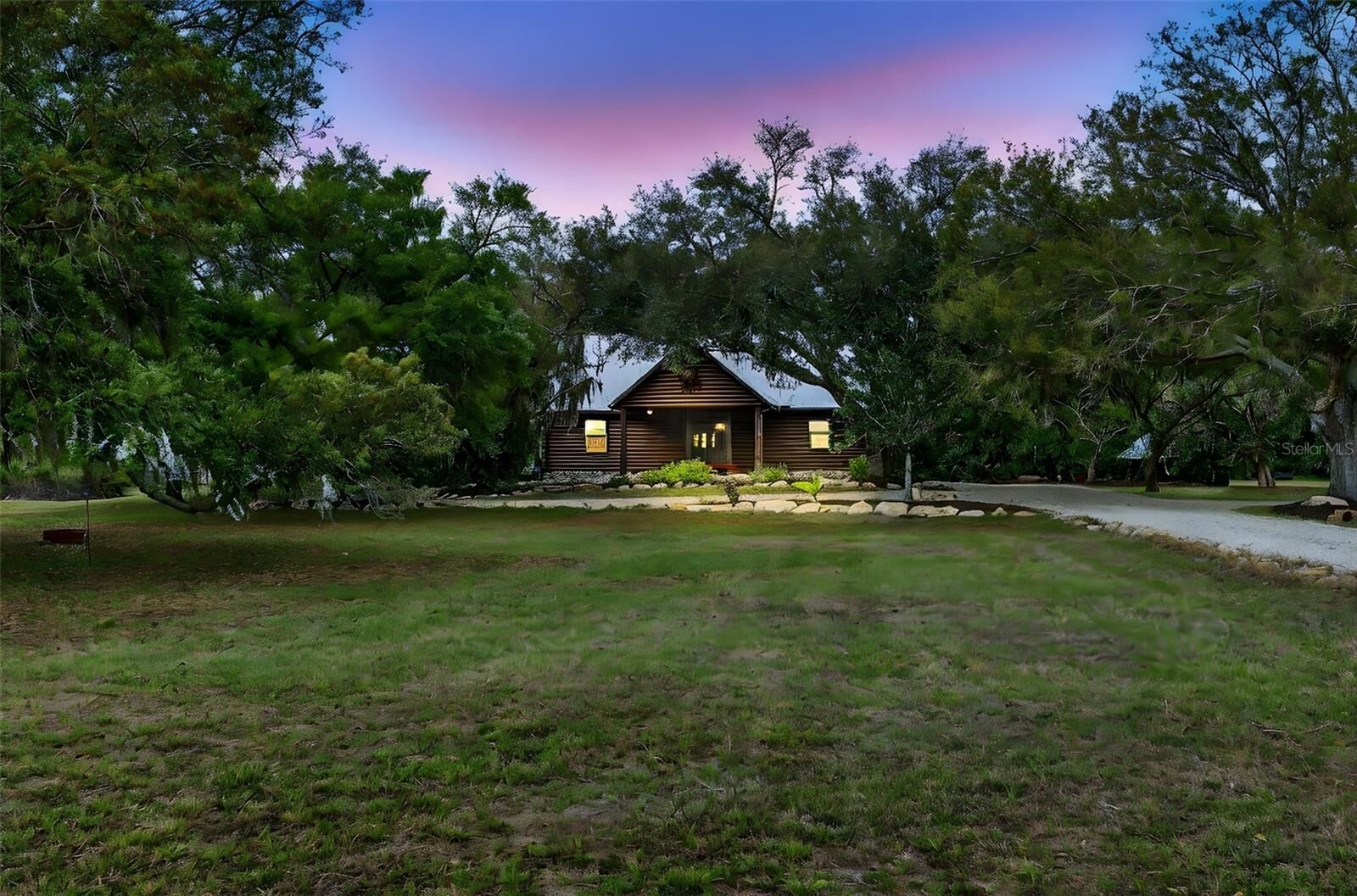 Property Photo: 6888 Myakka Valley Trl FL 34241