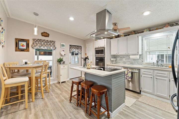 Property Photo: 3120 Pond Hollow Street FL 33543