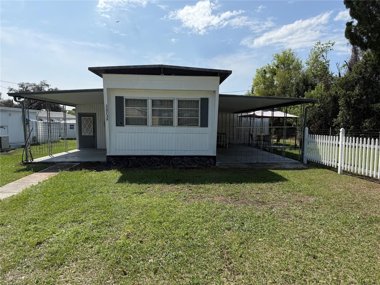 Property Photo:  38734 Minnesota Avenue  FL 33542 