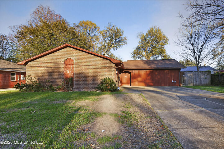Property Photo:  109 Stennis Avenue  MS 39564 