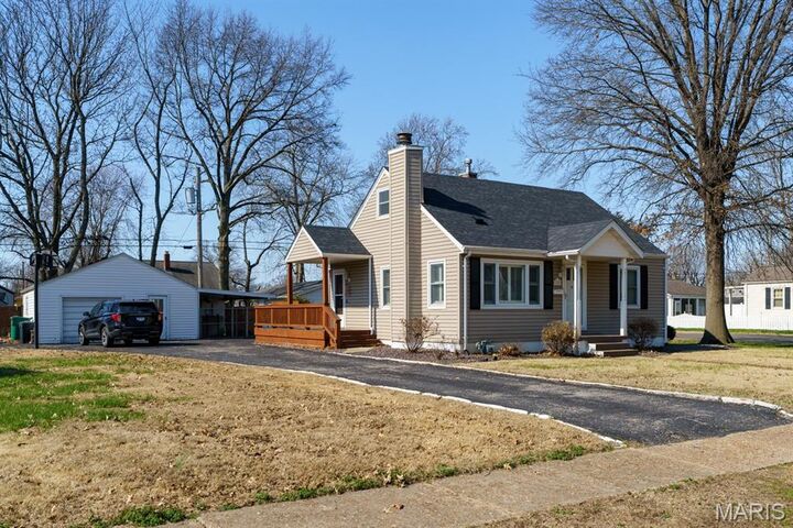 Property Photo: 1802 Bremen Avenue IL 62040