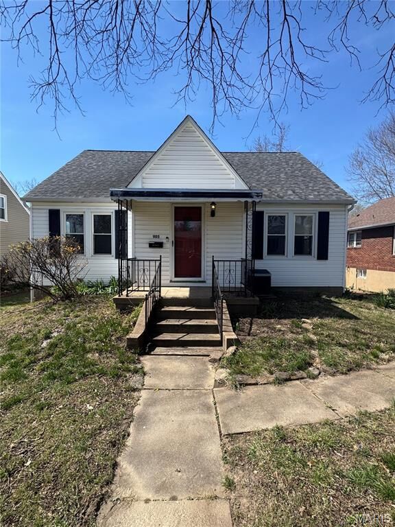Property Photo:  905 Burgess Avenue  MO 63019 