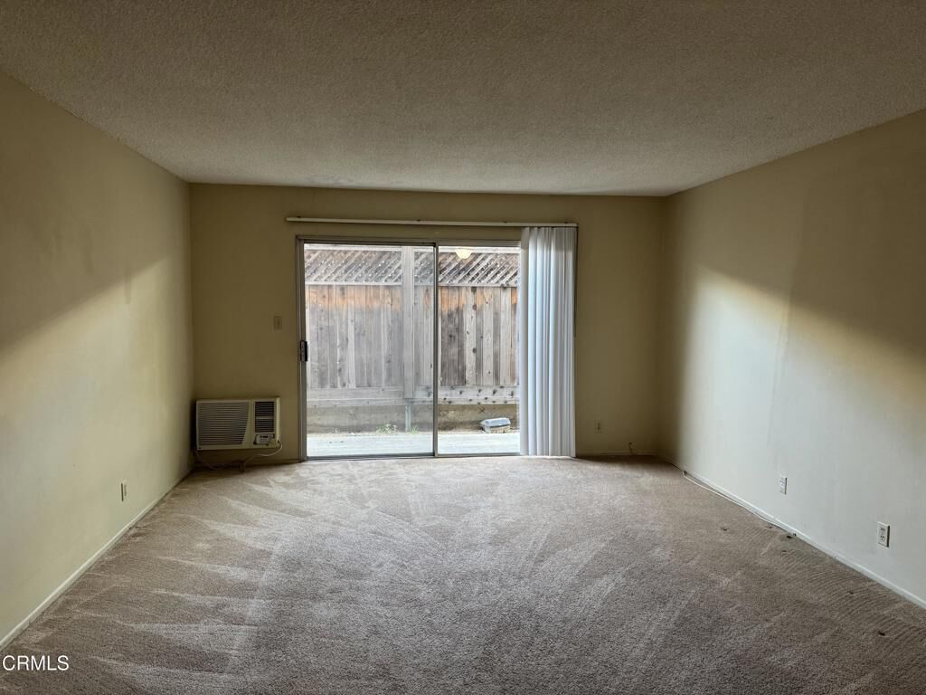 Property Photo:  48 S Oak Avenue 3  CA  