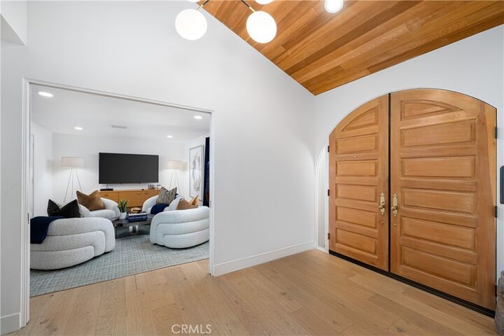 Property Photo:  228 W Kavenish Drive W  CA 92270 