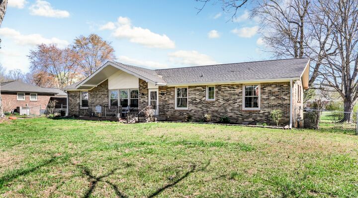 Property Photo:  2178 Allendale Dr  TN 37043 