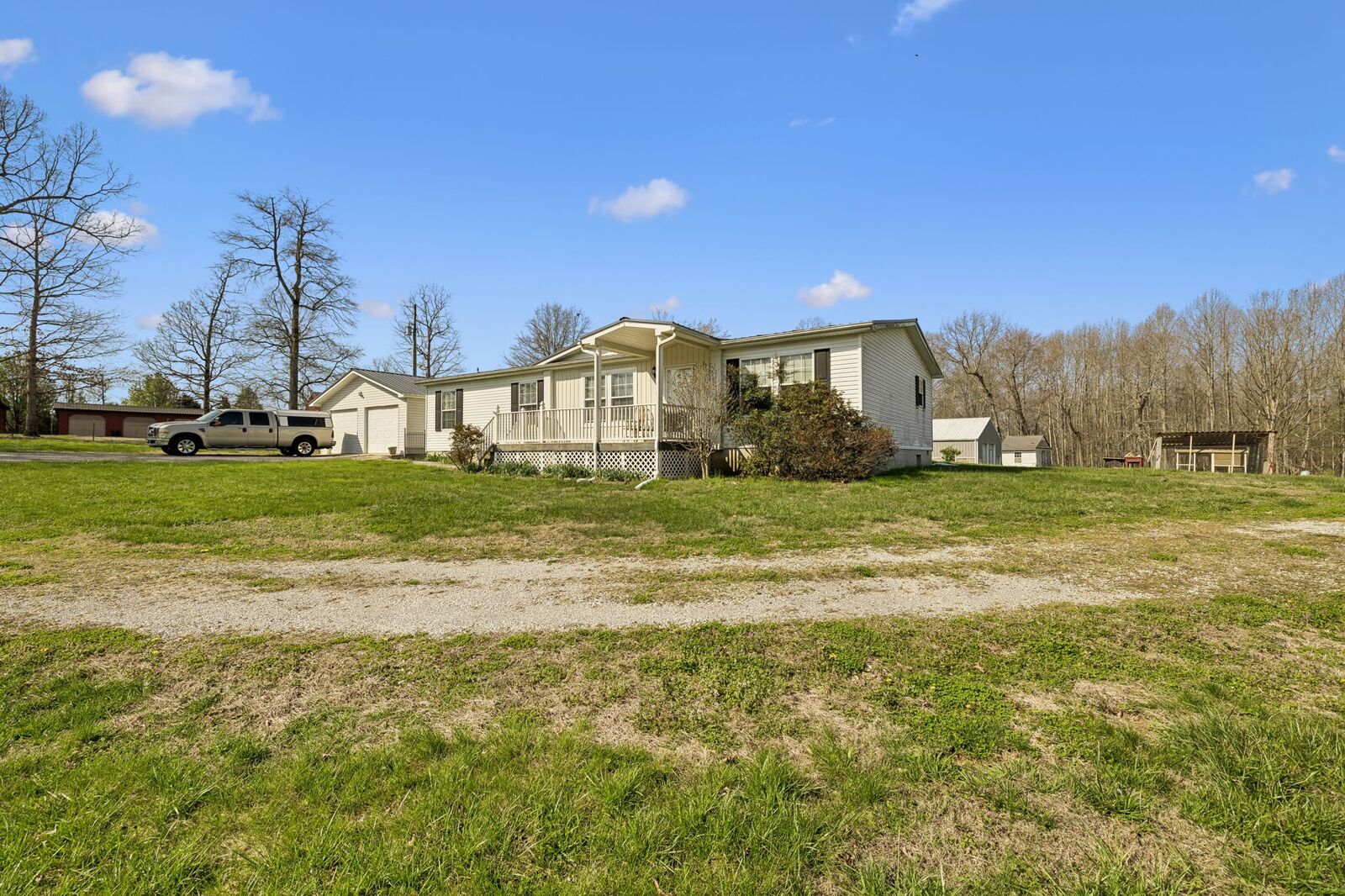 Property Photo:  555 Wesley Chapel Rd  TN 38583 