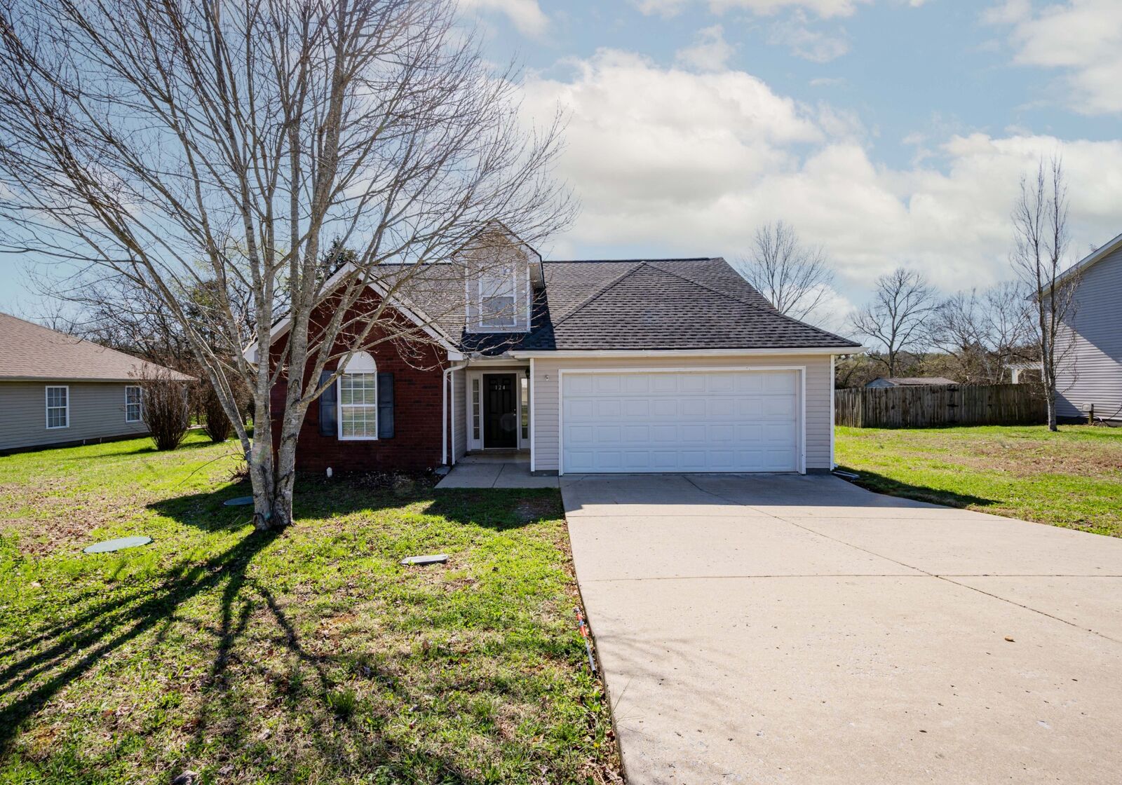 Property Photo:  124 Breeze Dr  TN 37129 