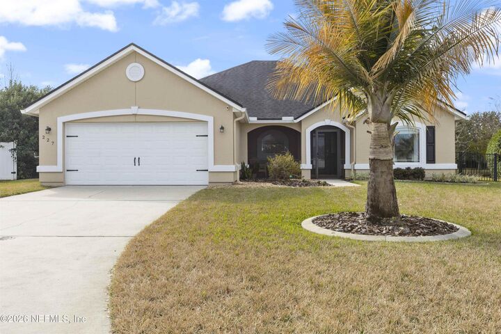 Property Photo: 227 Deerfield Glen Drive FL 32086