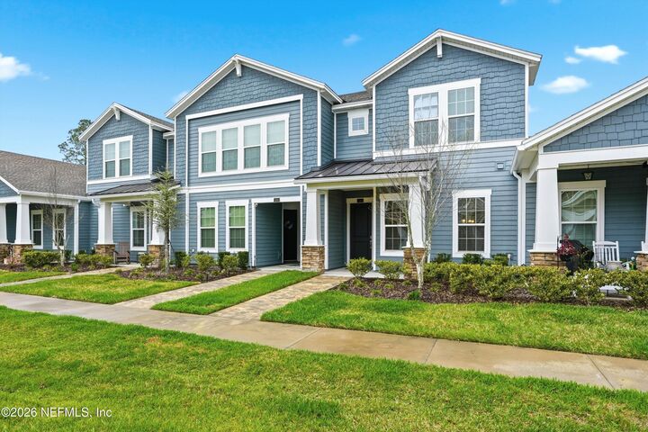 Property Photo:  25 Bolsana Court  FL 32092 