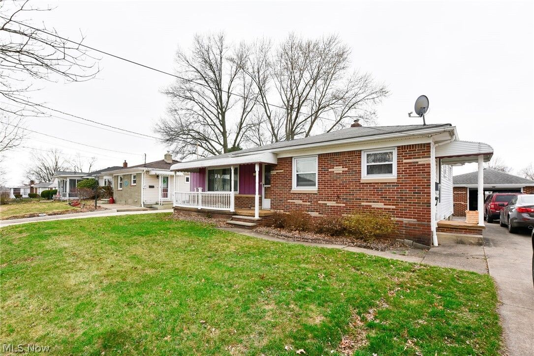 Property Photo:  490 Stephens Road  OH 44312 