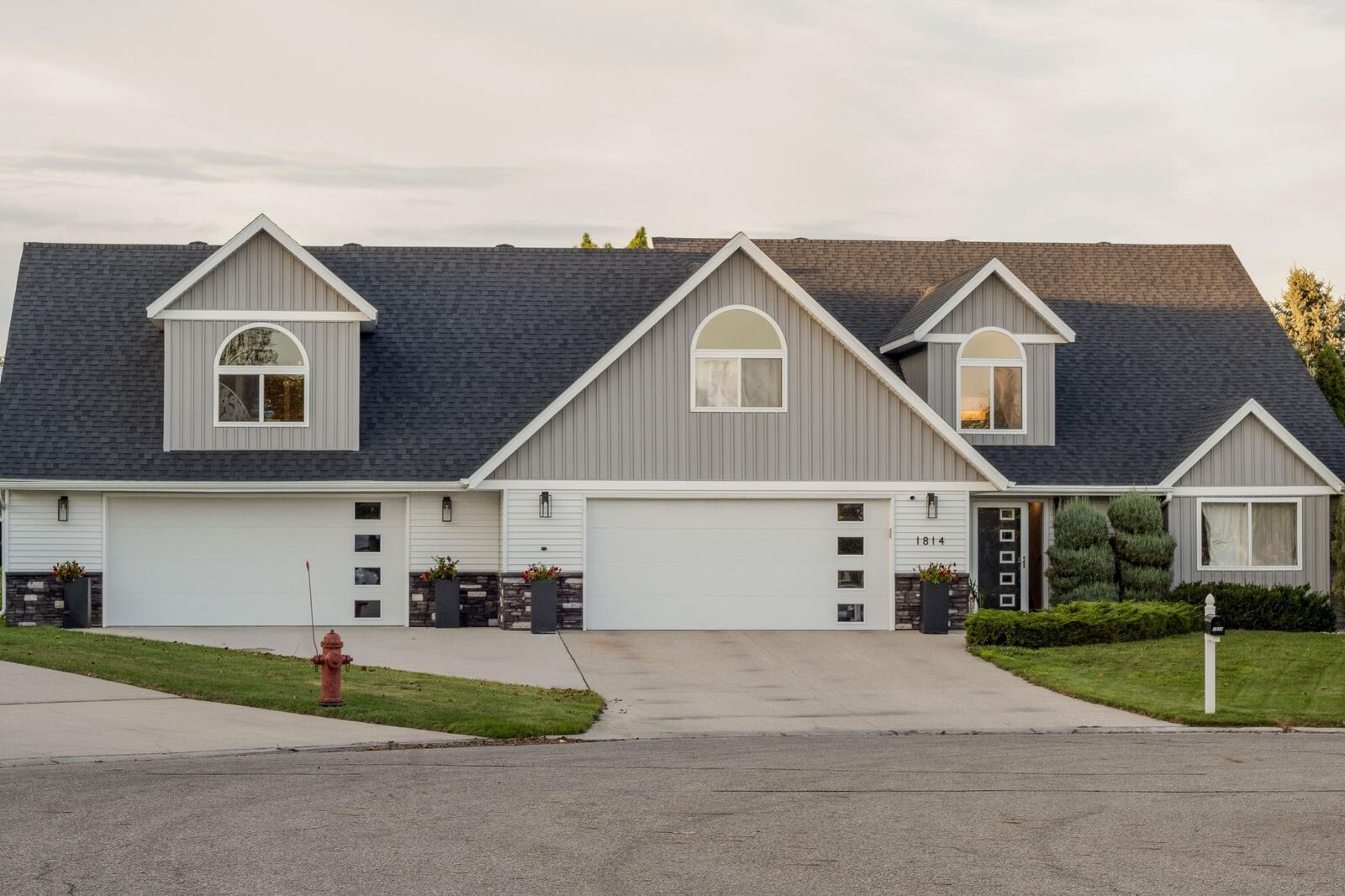 Property Photo:  1814 Brentwood Court  ND 58078 