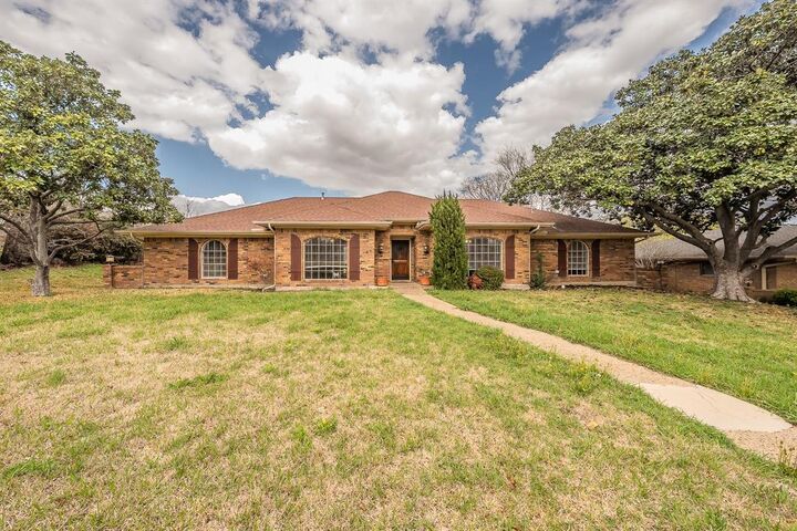 Property Photo:  3814 Larkin Lane  TX 75043 