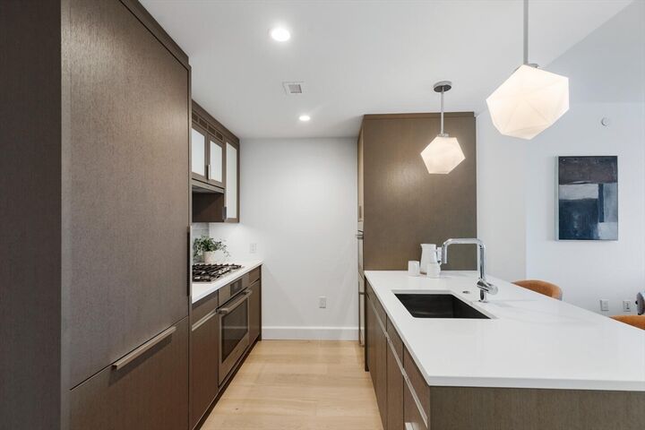 Property Photo:  100 Lovejoy Wharf 8H  MA 02114 