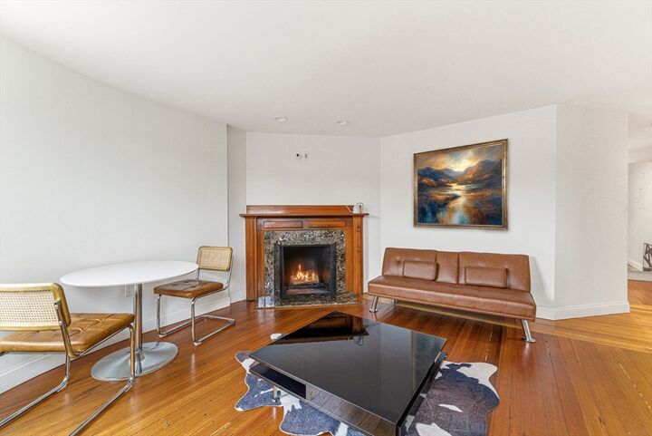 Property Photo:  111 Gainsborough St 401  MA 02115 