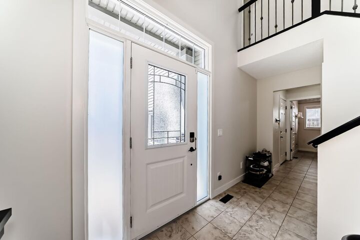 Property Photo: 612 Montgomery Close SE AB T1V 0B7
