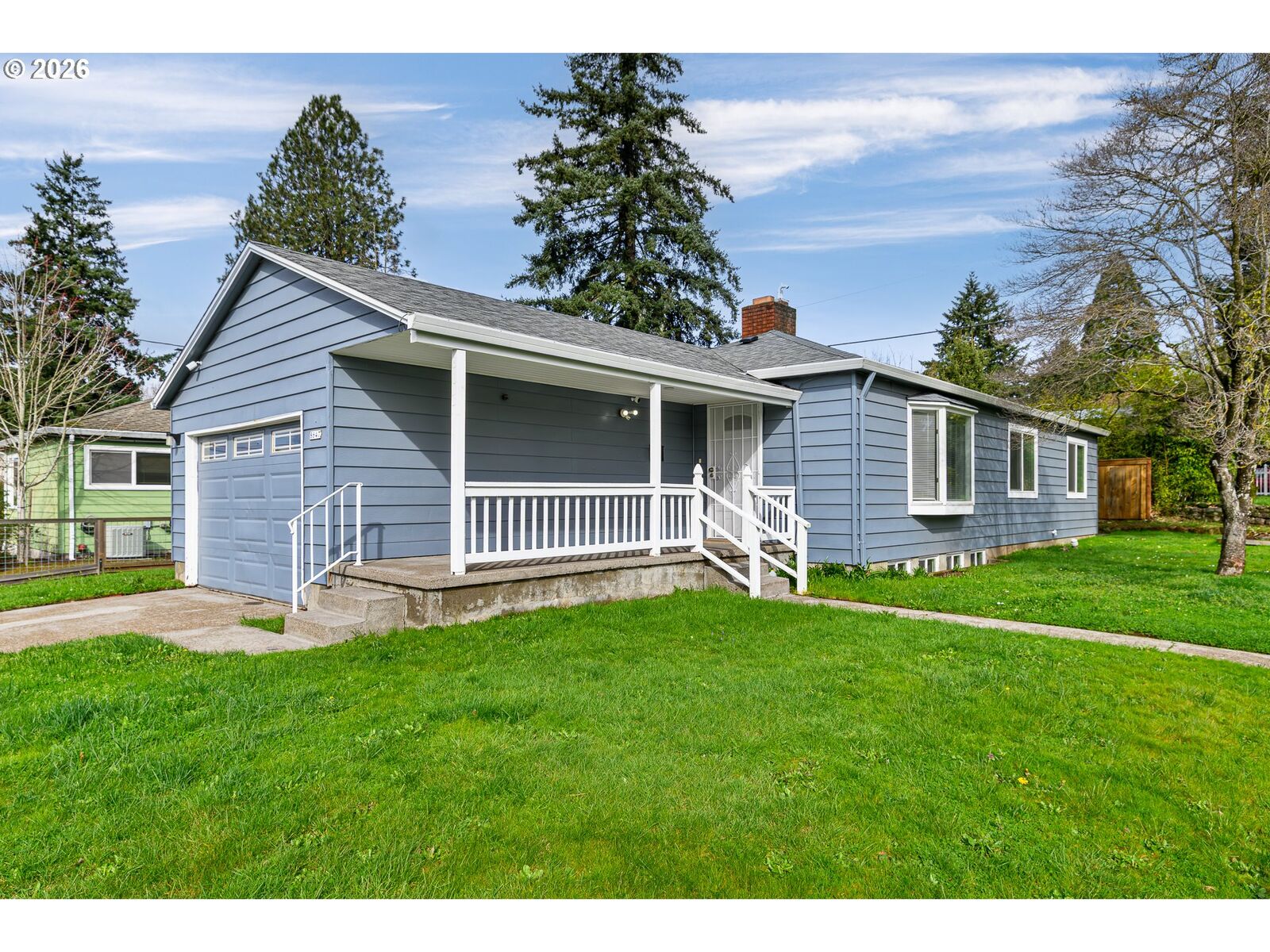 Property Photo:  8647 NE Schuyler St  OR 97220 