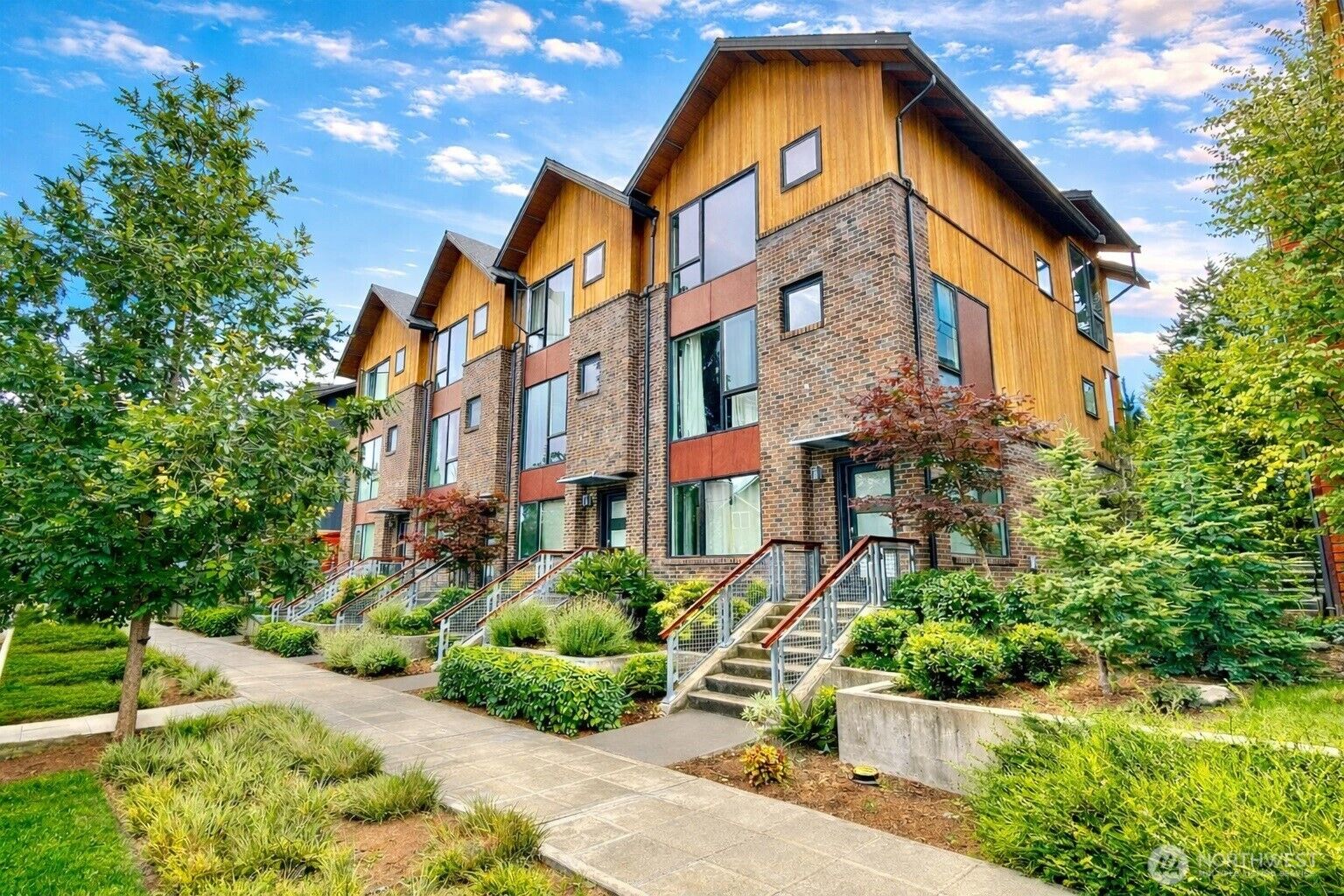Property Photo:  6545  34th Avenue NE D  WA 98115 