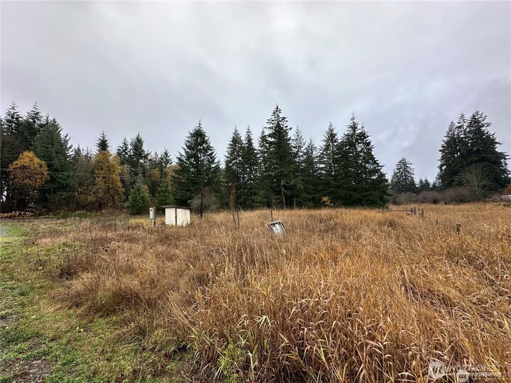 Property Photo:  144  Avery Road A  WA 98532 