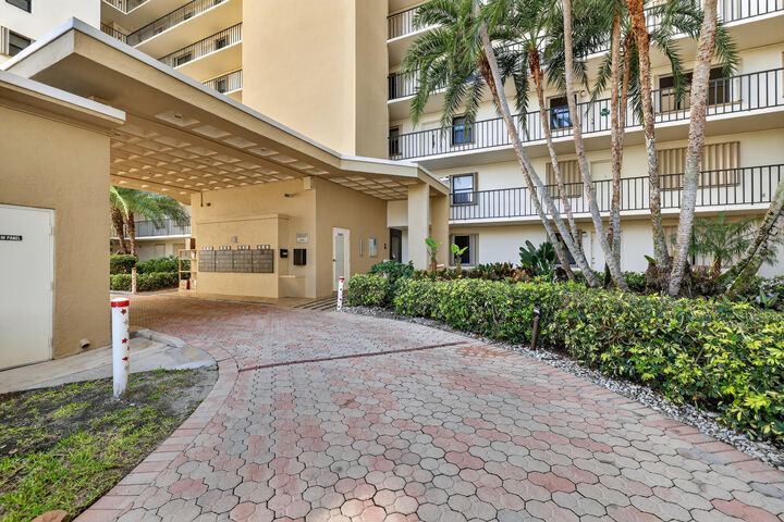 Property Photo:  10044 S Ocean Drive 1103  FL 34957 