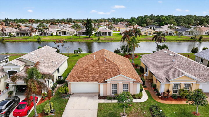Property Photo:  521 SW Indian Key Drive  FL 34986 