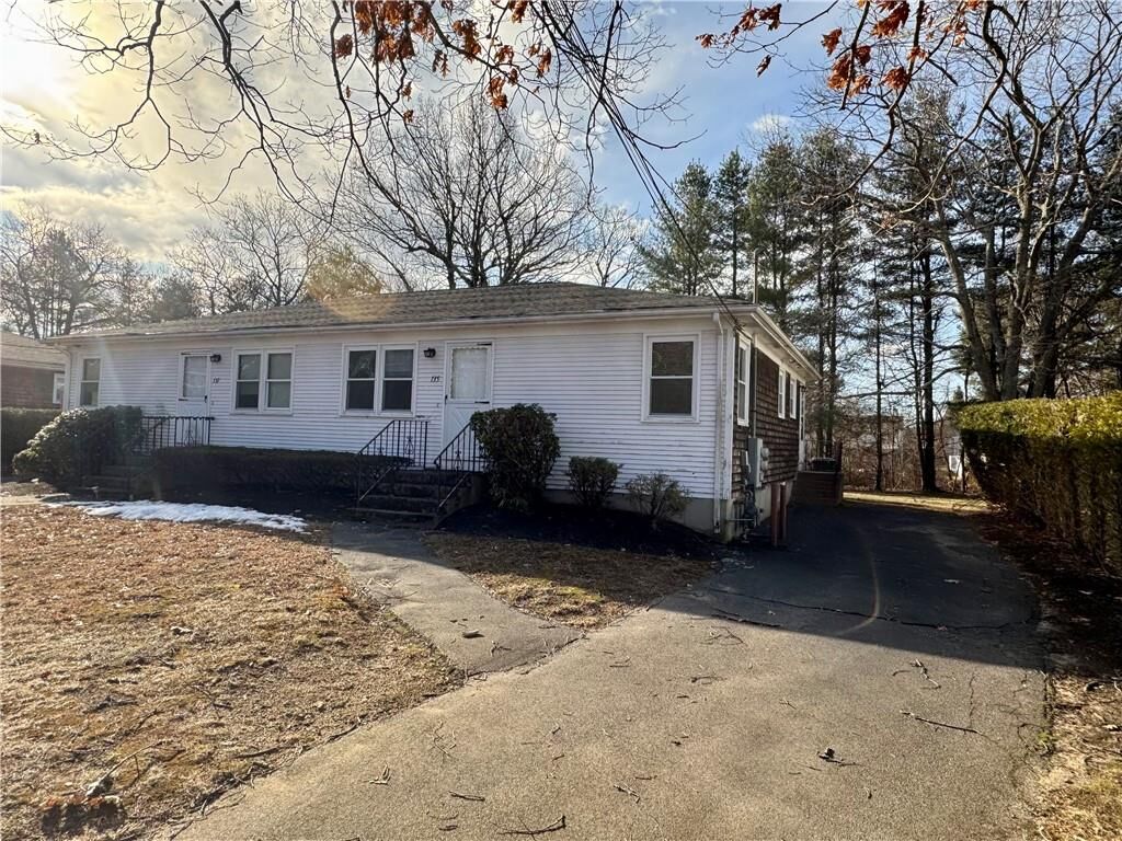 Property Photo:  135 Rounds Avenue  RI 02915 