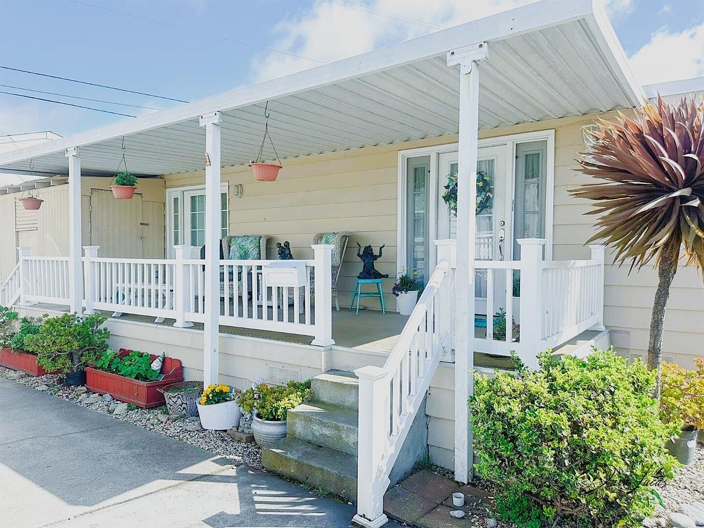 Property Photo: 1146 Birch Avenue 19 CA 93955