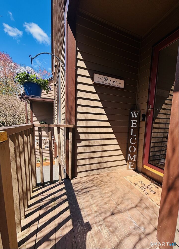 Property Photo:  10 Juniper Circle 10  CT 06468 