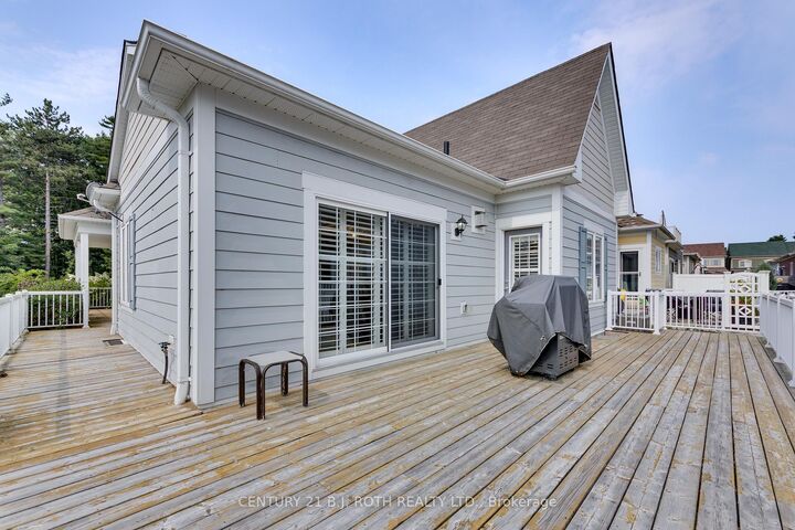 Property Photo:  3327 Summerhill Way N  ON L3V 0E1 