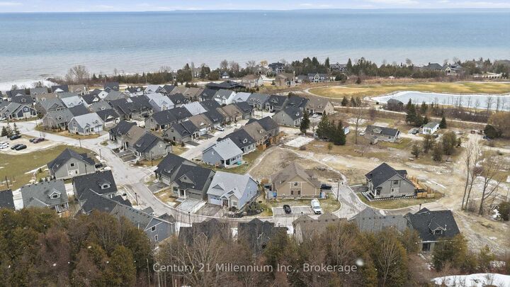 Photo de la propriété:  128 Beacon Drive 4  ON N0H 2P0 