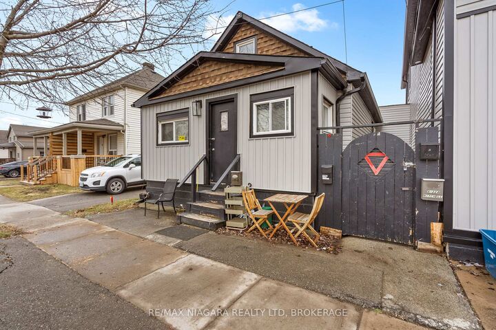 Property Photo:  224 Mitchell Street  ON L3K 1Y3 