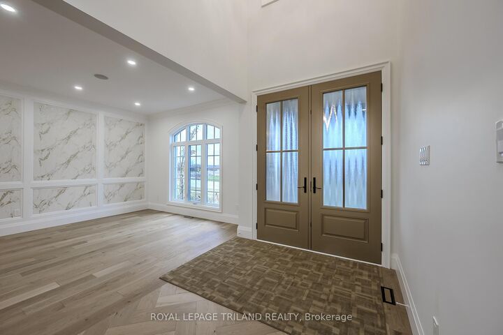 Property Photo: 4038 Ayrshire Avenue ON N6P 0H7