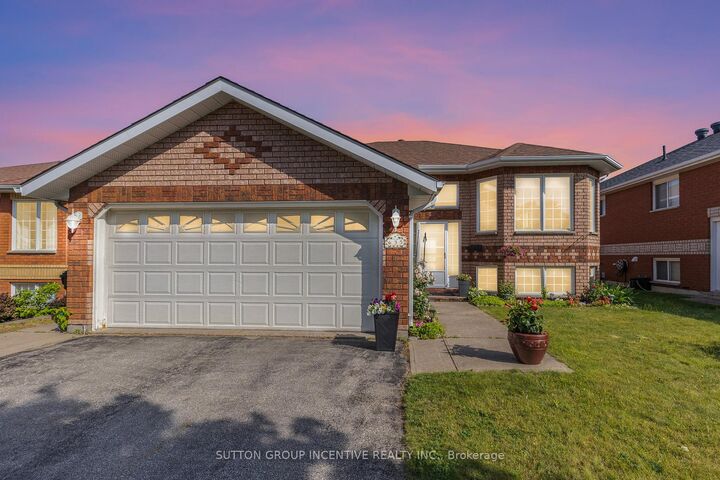 635 Wayne Crescent — photo 1