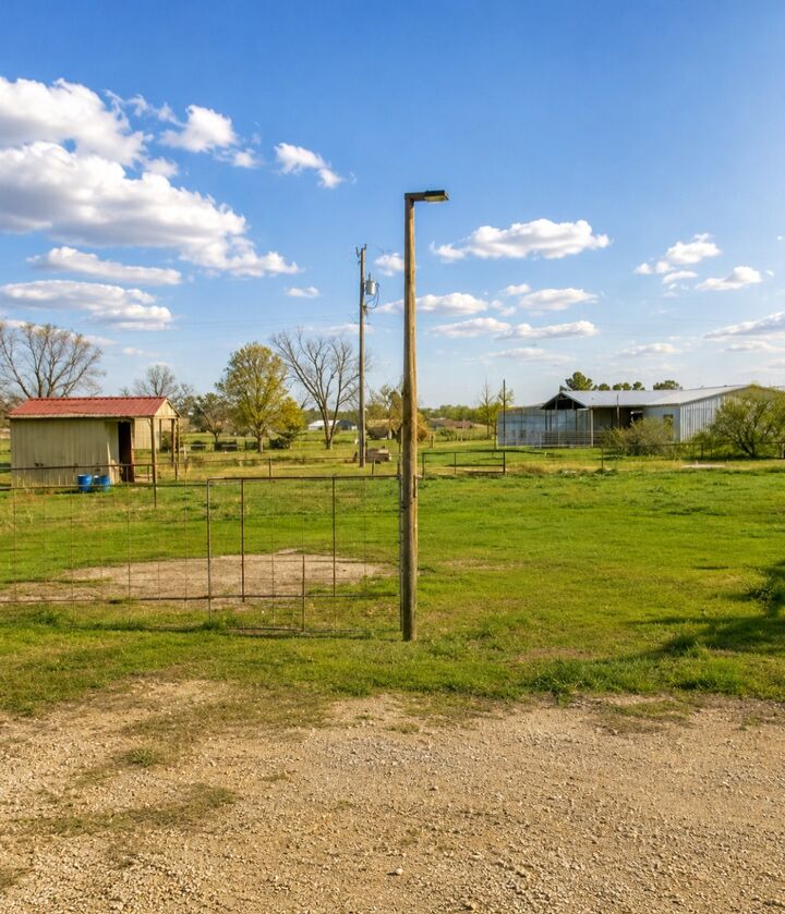 Property Photo: 420576 Ew Texanna Road OK 74426