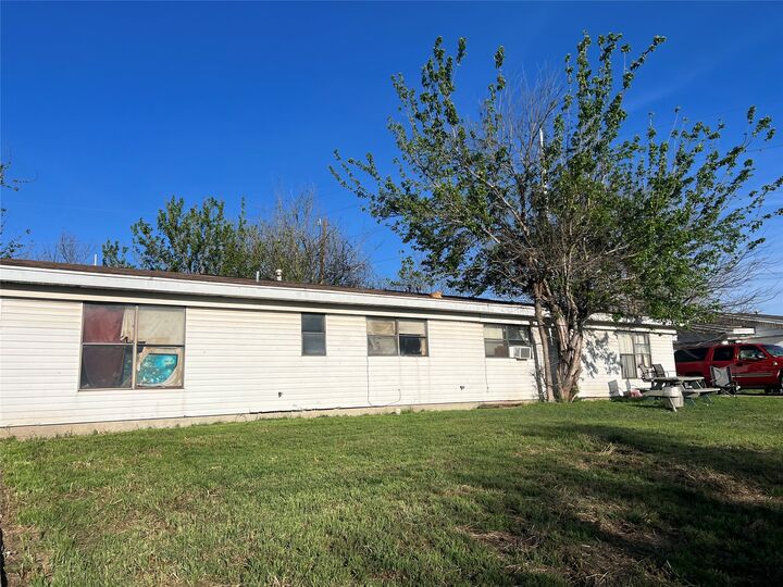 Property Photo:  523 Lenora Drive A&B  TX 76574 