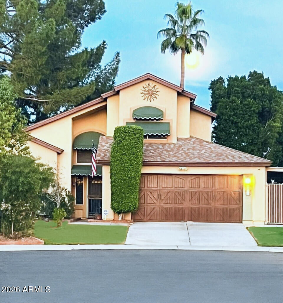 Property Photo: 6131 W Crocus Drive AZ 85306