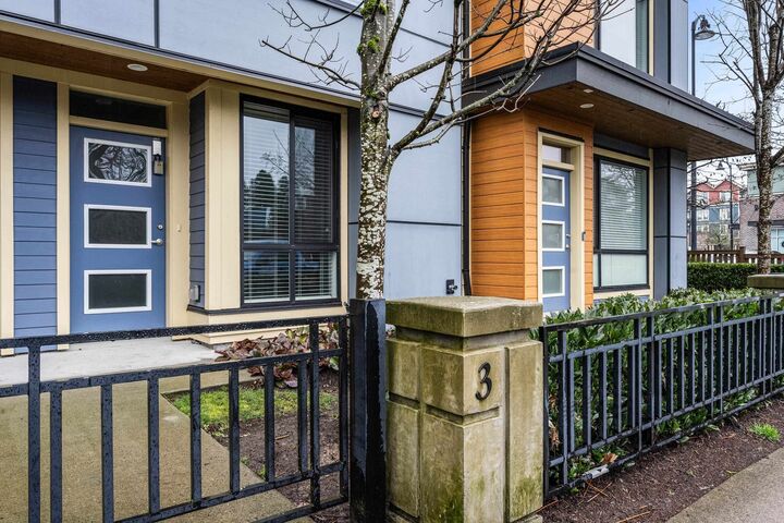 Photo de la propriété:  45615 Tamihi Way 3  BC V2R 0X4 