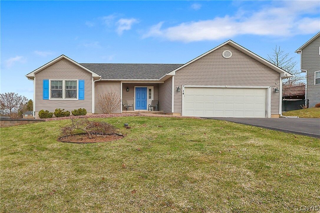 Property Photo:  14 Laurens Way  NY 13027 