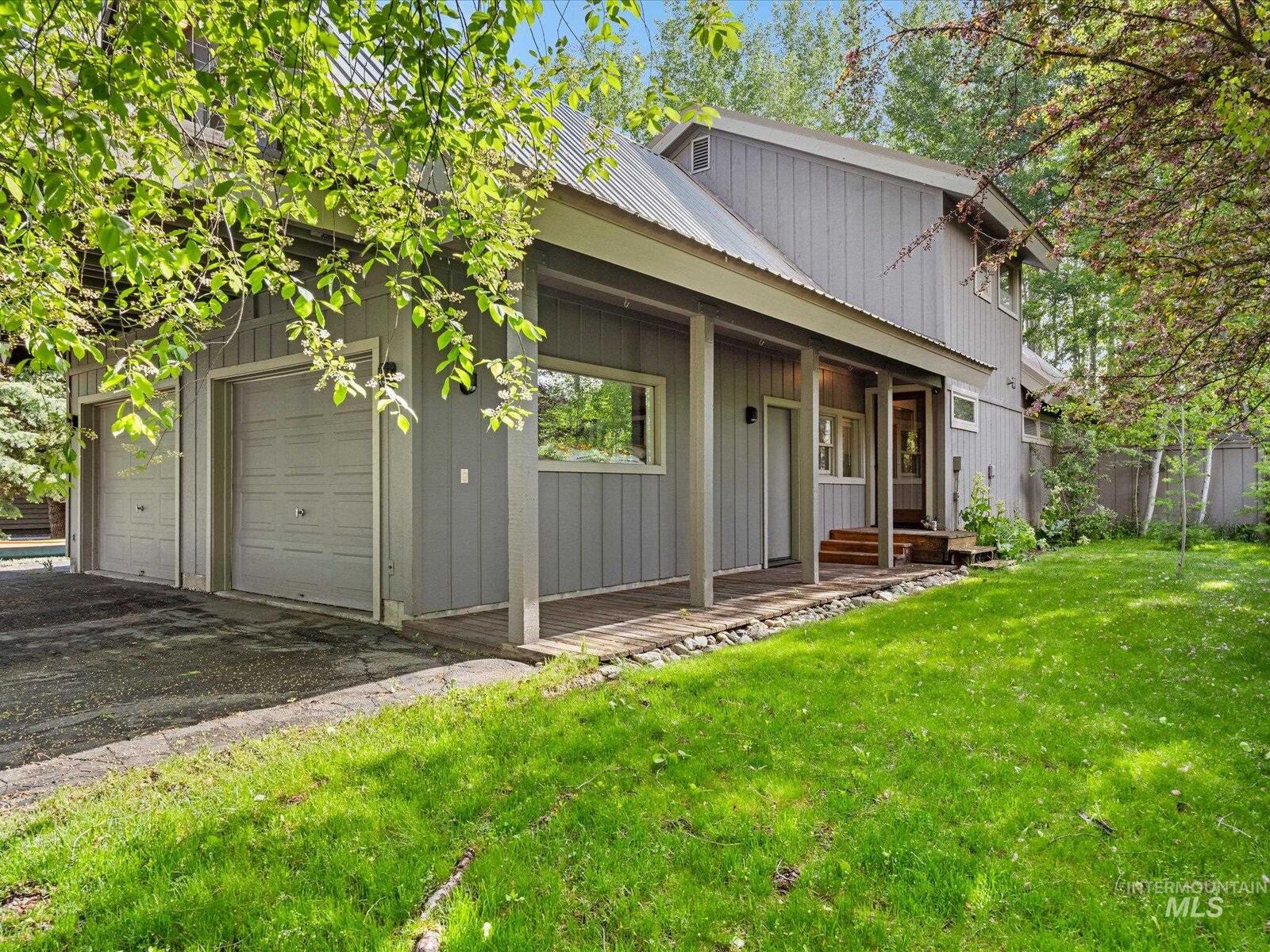 Property Photo: 1658 Timber Cir ID 83638