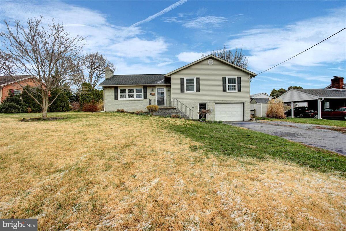 Property Photo: 353 Town Drive PA 17225